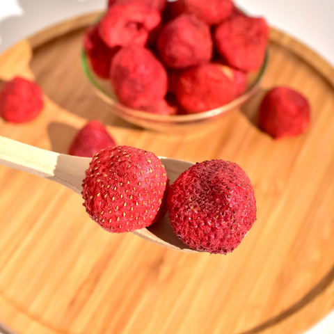 Freeze Dried Strawberry Whole – Arabian Organics